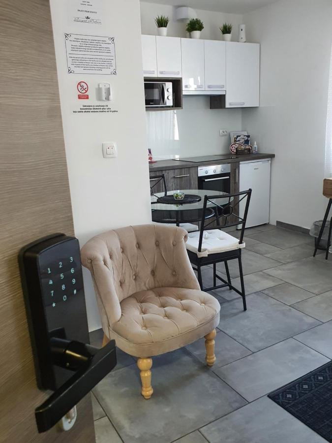 Royal Palace Apartment *